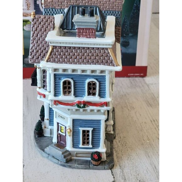 Lemax Row House Apartments/ Curio Shop 2004 village accessory xmas decor - Picture 10 of 11